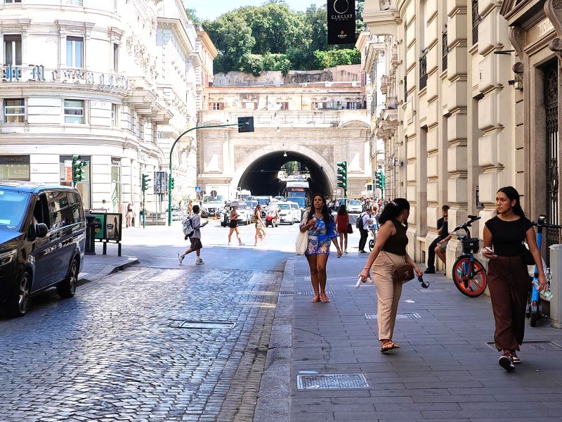 Abbigliamento In vendita a ROMA